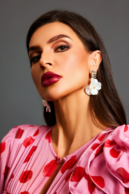 Alba Earrings – Pearly Flower