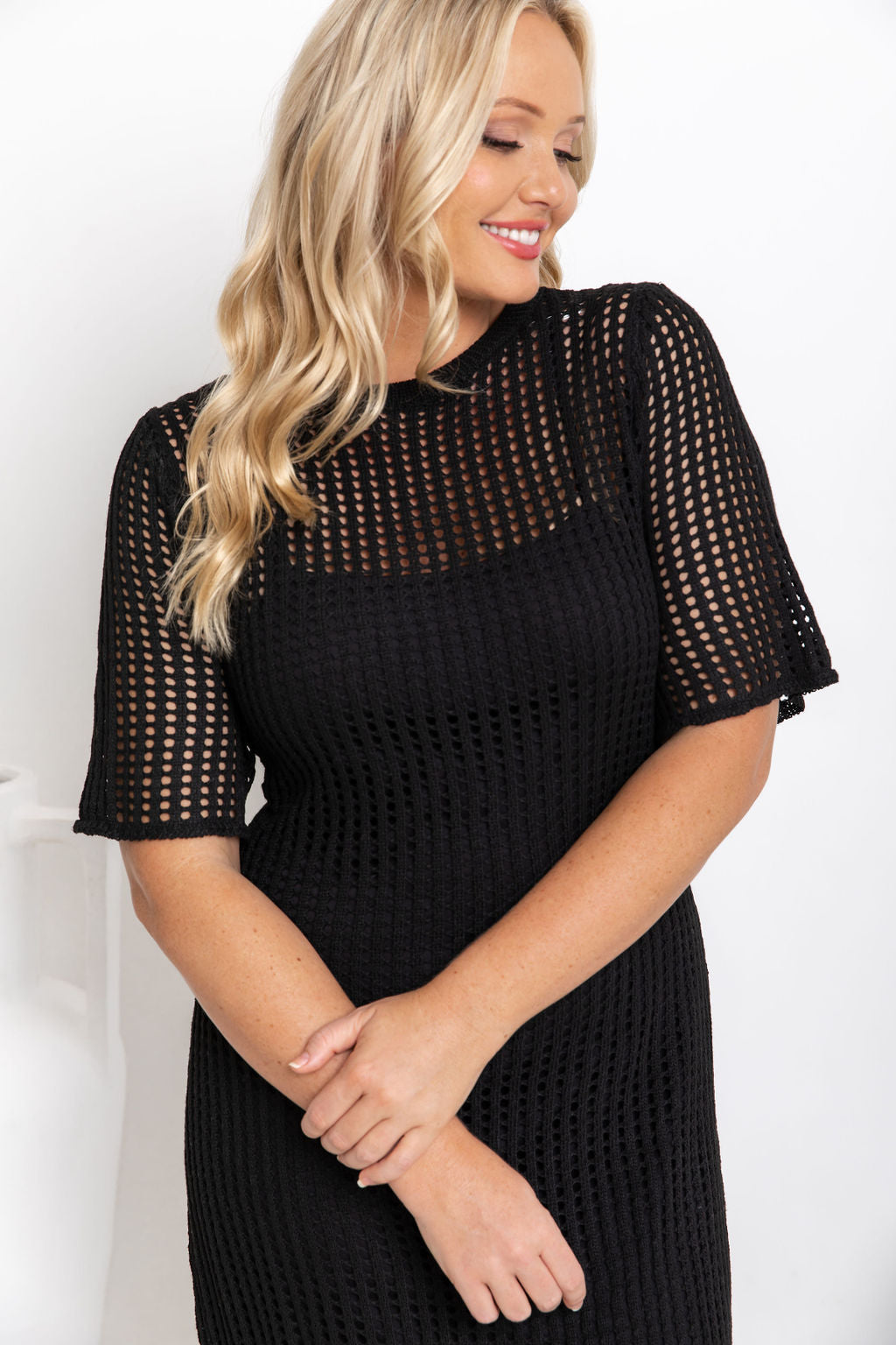 Airlie – Wide Crochet Dress – Black